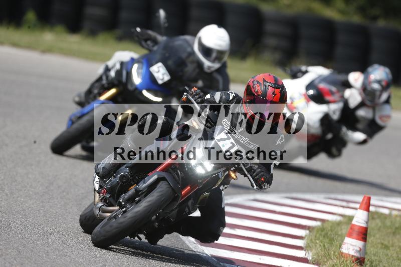 /Archiv-2025/49 26.08.2025 Cornu Master School ADR/gruen-vert/71